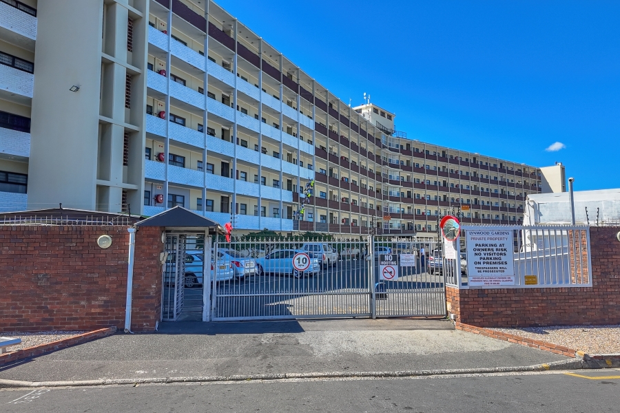 2 Bedroom Property for Sale in Claremont Western Cape